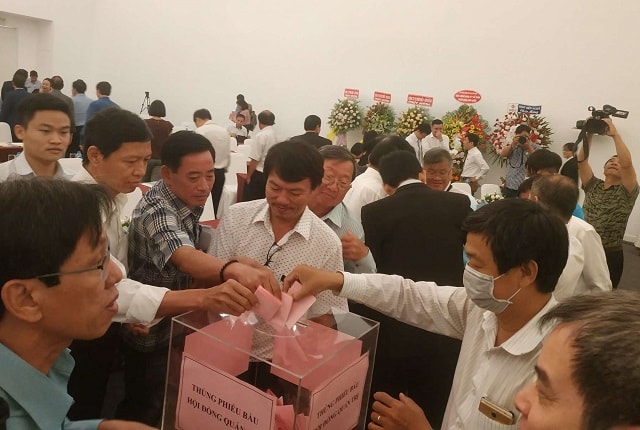 Cổ đông BFC bỏ phiếu Cổ đông BFC bỏ phiếu